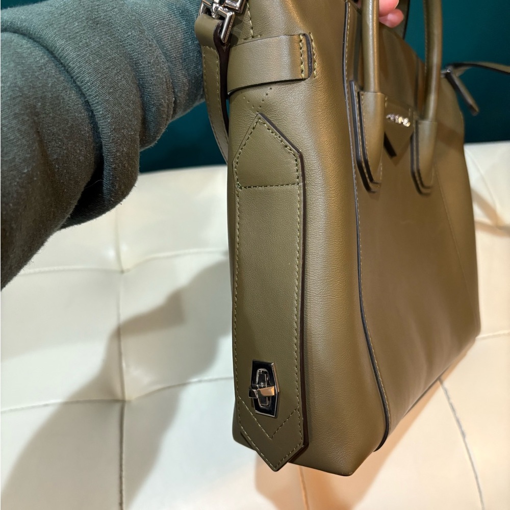 Givenchy Antigona Army Green RARE professionally modified - Picture 10 of 12